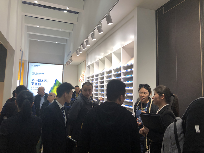 海創(chuàng)建博會現(xiàn)場.jpg 海創(chuàng)集成墻面加盟.jpg