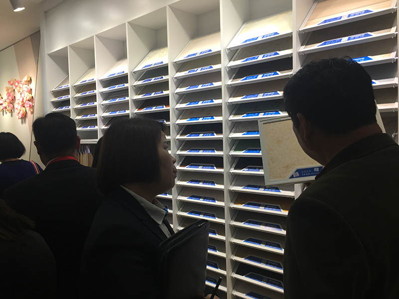 海創(chuàng)建博會現(xiàn)場.jpg 海創(chuàng)集成墻面加盟.jpg