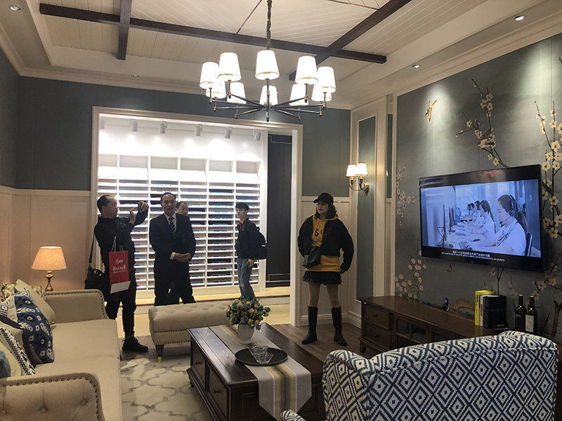 海創(chuàng)展廳.jpg 海創(chuàng)集成墻面加盟.jpg