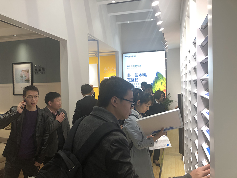 海創(chuàng)展會現(xiàn)場.jpg 海創(chuàng)集成墻面加盟.jpg