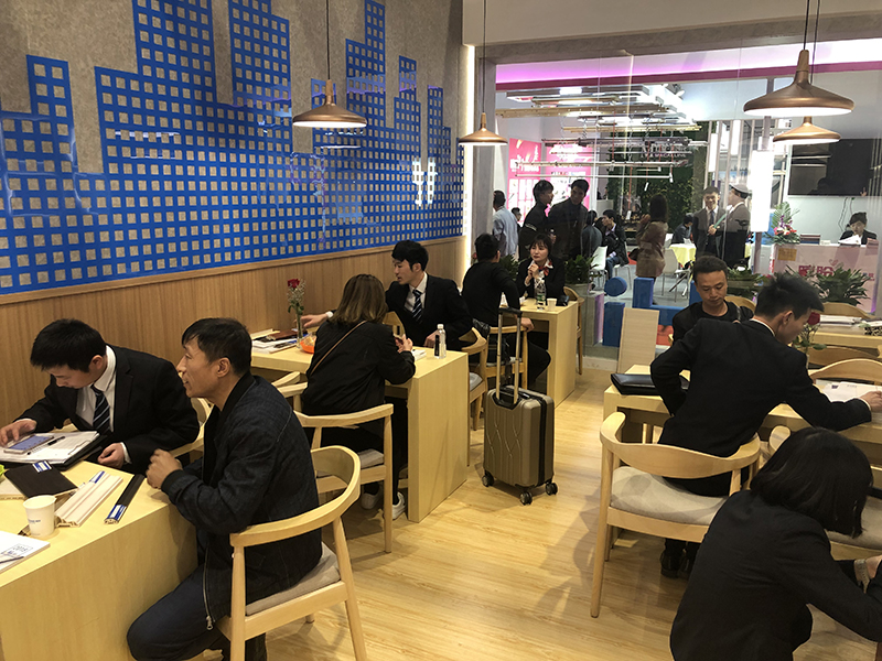 海創(chuàng)展會現(xiàn)場.jpg 海創(chuàng)集成墻面加盟.jpg